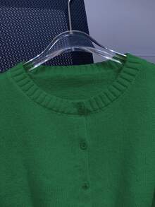 Cárdigan de punto de manga larga con cuello redondo y abotonado, de unicolor y minimalista para mujer - Verde - Ver 4