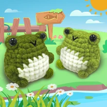 Set de 2 piezas de ganchillo con diseño de rana, kit de ganchillo de animales para principiantes con ganchos de ganchillo, lana, muñeca y kit de ganchillo de animales positivos con tutoriales en video paso a paso, regalo creativo para festivales y suministros de fiesta de cumpleaños, decoración de arte y artesanía para el hogar (accesorios en color aleatorio)