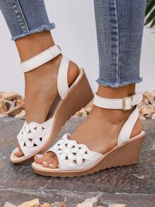 Nuevas sandalias de estilo bohemio para mujer, con diseño cómodo y antideslizante, perforadas, bordadas, hebilla de metal y cuña de tacón plataforma, de estilo desierto - Blanco - Ver 5