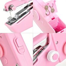 CS-101B 家用便携式电动手持缝纫机，适用于DIY手工缝纫、布艺、服装、旅行、家居，USB电源和AA电池供电，易于使用的初学者小型手持缝纫机，单机尺寸8.2英寸* 2.7英寸* 1.2英寸（注：只能用于薄面料/附件颜色随机）
