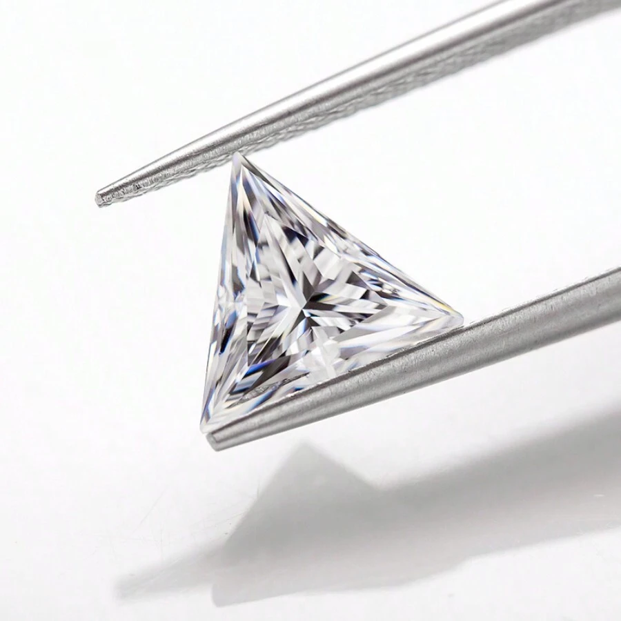 1pc Blue Isosceles Triangle Moissanite VVS1 Synthetic Moissanite Jewelry & Nail Art