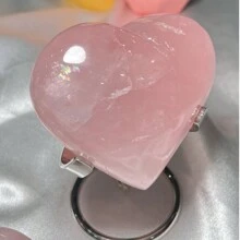 Hochwertige polierte Rosenquarz Herz im Boho-Stil, Naturkristall, Kristall-Heilung, Reinigung des Geistes, Yoga Meditation, Ausgleich von Körper und Geist, Dekofigur für Zuhause, Valentinstag Geschenk für Frauen, Geschenk für Eltern, DIY, Feiertags-Geschenk, Kristall-Kunsthandwerk, Geschenk zur Graduierung für Mitschüler, Ostergeschenk, Neujahrgeschenk, Weihnachtsgeschenk