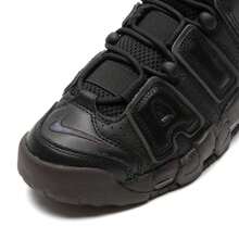 Nike 女子 AIR MORE UPTEMPO 篮球鞋，适用于比赛、训练、室内外场地。 - 黑/煤黑/絲絨棕 - 查看 7