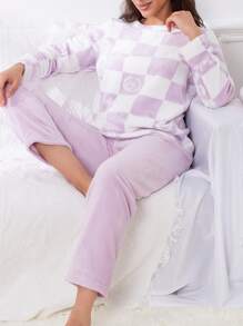 Women's Autumn And Winter Flannel Pajama Set With Warm, Soft, Skin Friendly And Comfortable Plaid Print, Sweet, Cute And Elegant, Suitable For Wearing As An Outerwear
