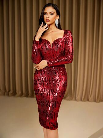 LOVE&LEMONADE فستان حفلات أحمر ذو أكمام طويلة وياقة مربعة مرصع بالترتر مع شق
