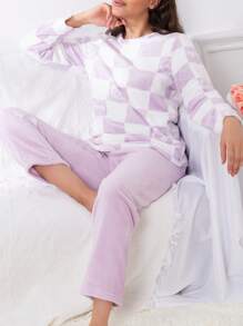 Women's Autumn And Winter Flannel Pajama Set With Warm, Soft, Skin Friendly And Comfortable Plaid Print, Sweet, Cute And Elegant, Suitable For Wearing As An Outerwear