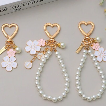 1PC 双色花朵合金钥匙扣、吊坠可爱小白花、字母仿珍珠配饰、耳机套包挂饰、清新简约织带仿珍珠链、钥匙扣吊坠合金、折扇配饰、耳机套包装饰