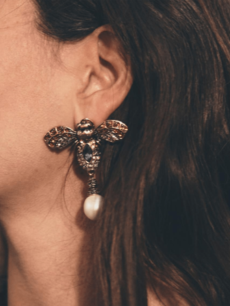 1 Pair Vintage High-End Design Retro Fully Rhinestone Unique Alloy Faux Pearl Bee Dangle Earrings For Women