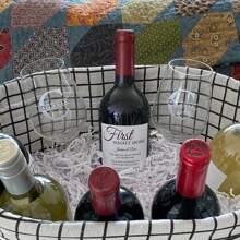 Verre à vin avec monogramme, verre à vin gravé, cadeau de mariage personnalisé, verre à vin avec monogramme de lettre, cadeaux personnalisés pour elle, cadeaux de demoiselle d'honneur de mariage, cadeau de Noël pour les femmes, cadeau de fête unique, gravé personnalisé ou père du marié par Lifetime Creations: Cadeau, Mariage