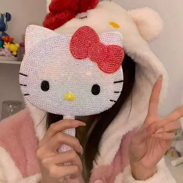 Sanrio 1 peça Sanrio Espelho de maquiagem de gato KT de desenho animado fofo feito à mão, espelho decorativo portátil, espelho de strass feito à mão, melhor presente para meninas, embalagem de segurança, presentes de aniversário, formatura, decoração escolar, surpresa escolar, decoração de dormitório, volta às aulas