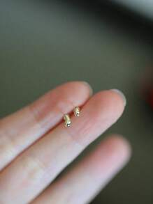 1 Paar S925 Sterling Silber vergoldet 14K Gold asymmetrische Ohrstecker in Wassertropfenform mit glänzender Oberfläche, Schmuckgeschenk für den täglichen Gebrauch für Frauen, Freunde, Schulkameraden
