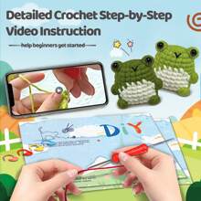 Set de 2 piezas de ganchillo con diseño de rana, kit de ganchillo de animales para principiantes con ganchos de ganchillo, lana, muñeca y kit de ganchillo de animales positivos con tutoriales en video paso a paso, regalo creativo para festivales y suministros de fiesta de cumpleaños, decoración de arte y artesanía para el hogar (accesorios en color aleatorio)