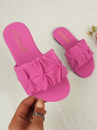 Sandalias de moda para niños para uso en exteriores, de verano, con puntera cuadrada, planas, con tiras, nuevo estilo para niñas, zapatillas de playa estilosas