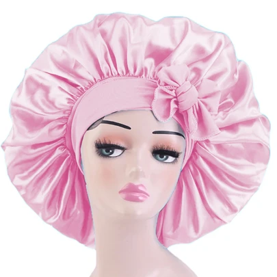 1 st. sovmössa i satin - elastisk dragsko, justerbar storlek - extra stor, säkerställer hårsäkerhet på natten - perfekt för damer med långt lockigt eller flätat hår - trendigt och bekvämt premiumbadrumstillbehör
