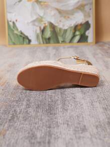 Sandal đế xuồng thời trang nữ, chất liệu rơm dệt lưới, thoáng khí, thích hợp cho kỳ nghỉ xuân hè. - Màu be - Xem 7