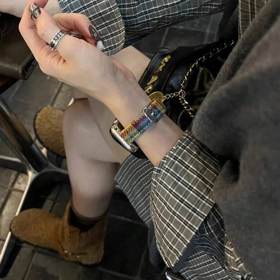 Colorful Plaid Textured Soft Faux Fur Compatible Watch Band For 38/40/41/42/44/45/46/49mm Series Ultra/SE10/9/8/7/6/5/4/3/2/1 - Colored Plaid Pattern - View 1