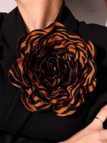 15厘米夸张黑白斑马条纹，彩色线条布艺花朵胸针，适合西装翻领，晚会主持人办公室配饰衬衫夹克首饰圣诞节万圣节衣服别针有趣可爱的教师礼物