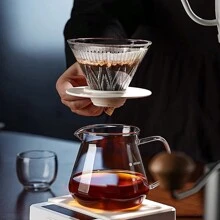 便携式V型60毫升树脂滤杯，型号V01/V02，黑色、白色、银色可选，专业家用咖啡滴滤器，咖啡师工具，适用于家庭、户外、旅行，采用树脂和硅胶材质，V01容量280毫升，适合1-2人使用，V02容量400毫升，适合1-4人使用，咖啡滴滤头，可重复使用的咖啡滤网，手动咖啡滤杯，V型滤杯，家用咖啡滤杯，滤网滴滤头，手动咖啡机 - 彩色 - 查看 5