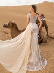 Faeriesty Hochelegantes Abendkleid für Damen im Glamour-Stil mit zarten dünnen Trägern, dramatischem hohem Schlitz, schmeichelhafter Meerjungfrauensilhouette und eleganten Tüll-Einsätzen für rote Teppich-Events, schwarze Gala-Veranstaltungen, Hochzeitsfeiern, Preisverleihungen und luxuriöse Modeschauen.