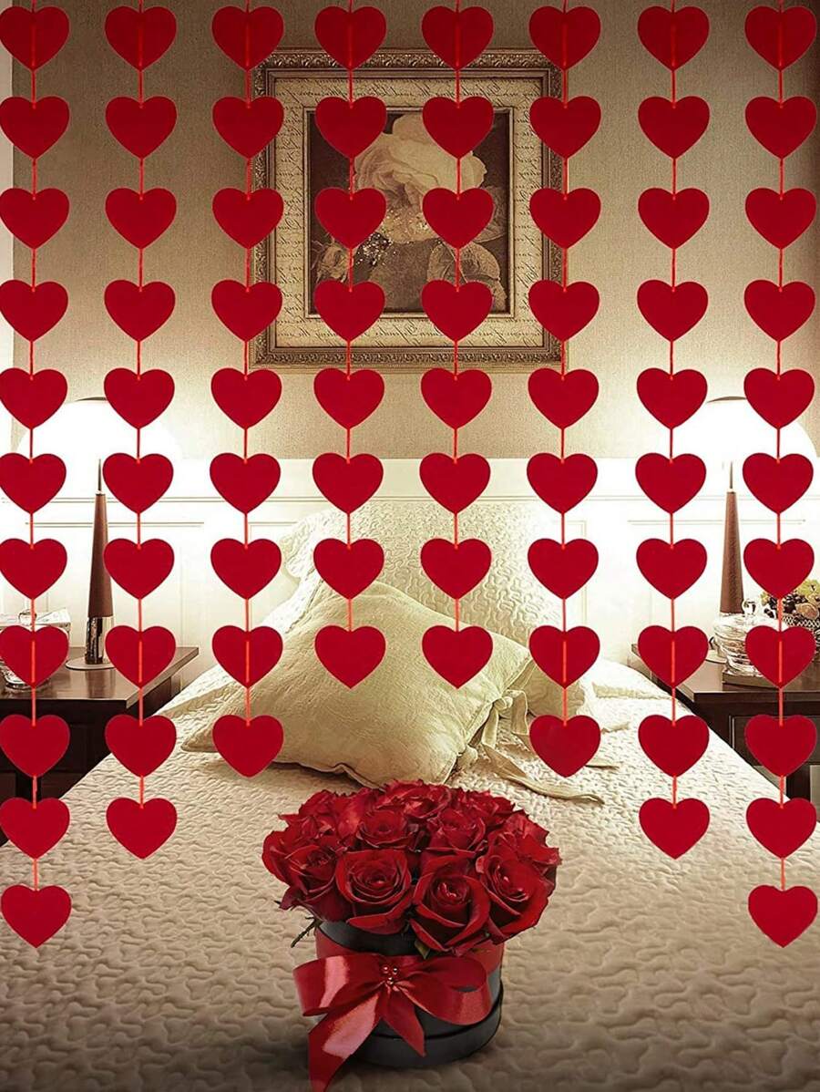 32pcs/2sets Heart Shaped Bunting Pennants, Hearts Felt Garland, Valentine's Day Felt Heart Hanging String, Heart Hanging Bunting Banner Backdrop, For Valentine's Day DIY Crafts, Anniversaries, Fireplaces, Anniversary, Engagement & Wedding Party Decorations, Room, Home Decor, Atmosphere Setting, Family Gatherings, Wall, Theme Party Hanging Decorations, Garden Yard Decor