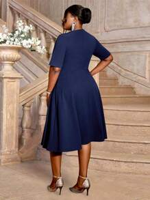 女士加大码夏季链条细节 A 字短袖休闲连衣裙,优雅鸡尾酒半正式舞会礼服,适合生日、婚礼嘉宾、毕业典礼、晚宴、返校节 - 藏蓝色 - 查看 3