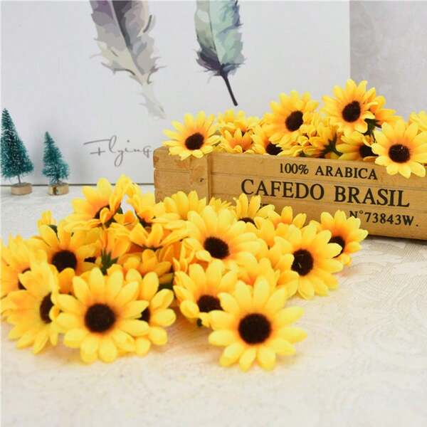 50 peças/150 peças 4,5 cm Mini Cabeça de Girassol Artificial Pequena Girassol de Seda Falso Flor Amarela Falsa Usada Para Artesanato DIY Casamento Outono Decoração de Casa Chá de Panela DIY Decoração de Jardim
