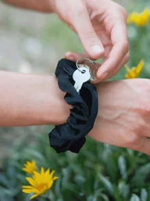 Essential Vacation Large Capacity Portable Accessories,Multi-Functional Hair Tie Storage Pouch - Portable Money Hider & Organizer, Non-Waterproof, Zippered Scrunchie Elastic Hair Tie With Secret Pocket For Keys, Cash, Headset, Accessory Storage