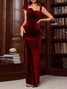 WOWDARK 女款秋季天鹅绒花卉贴花露肩优雅紧身连衣裙