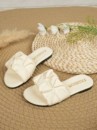 Children Fashion Outdoor Sandals Summer Square Toe Flat Shoes Strap Sandals New Style Girls Shoes Stylish Beach Slippers