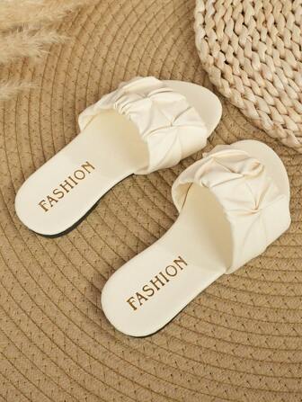 Sandalias de moda para niños para exteriores, zapatos planos de punta cuadrada, sandalias con correa, nuevo estilo de zapatos para niñas, elegantes chanclas de playa