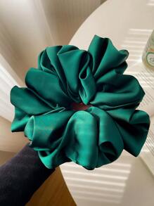 1pc Extra Large Green Faux Silk Scrunchie, Fluffy High Elastic Soft Silky Touch, Luxurious Casual Versatile Hair Accessory For Women Scrunchies Hair Ties Scrunchy Hair Ties Ponytail Head Accessories