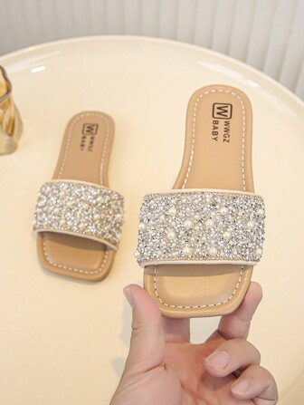 Sommar Nya Mode Strass Pärlstav Flickor Mjuk Bottom Square Toe Sandaler