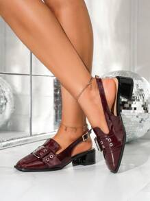 Zapatos de tacón grueso hechos a mano con hebilla de remache rojo burdeos, correa ajustable y hebilla versátil de moda