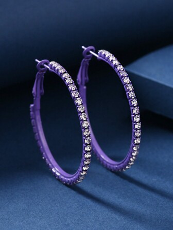 1 对经典优雅黑色水钻环状耳环，适合女性日常佩戴