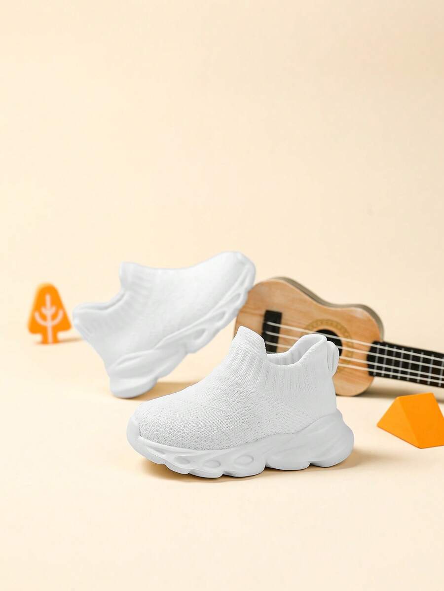 أحذية رياضية تنفس للأطفال الرضع، أحذية كاجوال خفيفة الوزن للبنات الصغيرات
