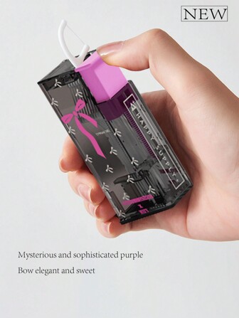 1 件最新蝴蝶结牙线容器，方便携带，附赠免费牙线，适合情侣、朋友、家人，可作为圣诞节、新年、情人节的节日礼物