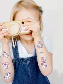 5 Blatt leuchtende Temporäre Tattoo Aufkleber im Dunkeln für Kinder, wasserfeste Einhorn Cartoon Design Tattoo Aufkleber für Kinder, leuchtende Fake Tattoos für Hand und Körper-Make-up, gut geeignet für Geburtstagsparty