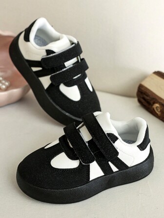 男童百搭纯色休闲平底运动鞋，适合户外、散步、远足、上学