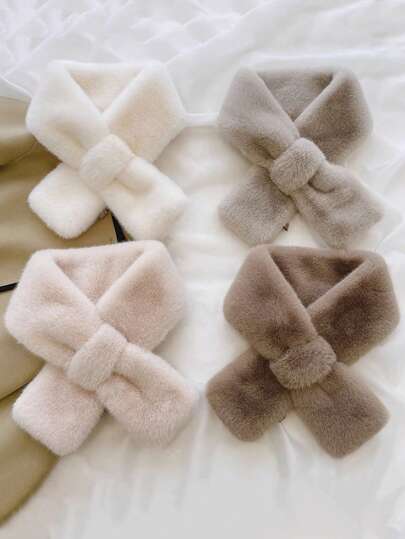 女士抓绒围脖，交叉式设计，加厚保暖，有黑色、白色、米色、卡其色、粉色可选，适合搭配连衣裙