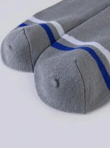 5 Pairs Men's Solid Color & Striped Lightweight Breathable Casual Ankle Socks, All Season