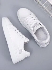 Zapatillas de deporte casuales para mujer, zapatos con panel de PU con cordones delanteros, punta redonda, parte superior baja con patrón de rosas - Plateado - Ver 2