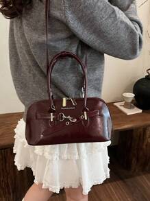 Bolsa Feminina Nova, Bolsa de Motocicleta Vintage Estilo Europeu e Americano com Rebite, Detalhe de Pregueado, Ombro e Bolsa Transversal Sólida Meia-Lua para Mulheres Bolsa de Motocicleta Y2K