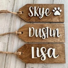 Etichette per calze di Natale, cartellini regalo, etichette in legno con perline, etichette per cesti di Pasqua, etichette per nomi di matrimonio, etichette personalizzate per calze, etichette in legno personalizzate per regali, etichette personalizzate per calze, etichette di Natale personalizzate, etichette in legno con nome, calze personalizzate, etichette regalo fatte a mano - Legna - Visualizzare 9