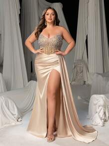Faeriesty Curve Plus Luxurious Strapless Evening Gown With Rhinestone & Pearl Embellishments – Sweetheart Neckline, Fitted Silhouette & Dramatic Train, Perfect For Grand Galas & Red Carpet Events - Champagne - View 2