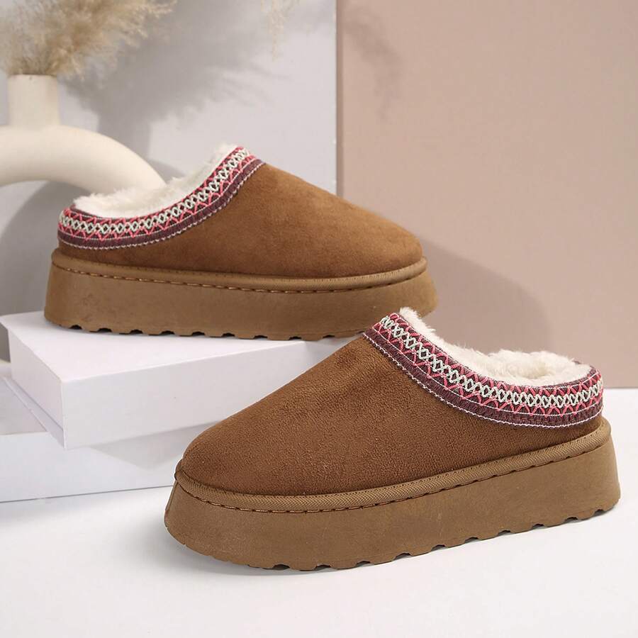 Pantuflas para mujer: cálidas, resistentes y antideslizantes para mayor comodidad al aire libre. Suelas gruesas con plataforma, diseño de bota de nieve para invierno.
