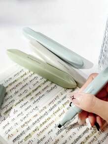 Random Macaron Fluorescent Highlighter Soft-Tip Marker Pen, Cute Kawaii For Journals, Planners, Notes, Stationery
