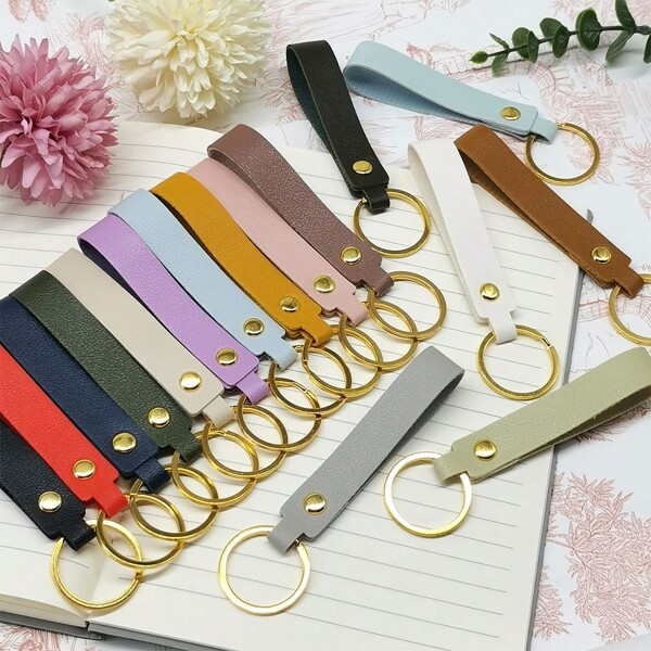 10PCS/30PCS Fashionable PU Leather Keychain For Women, Simple Solid Color Wristlet Keyring, Removable Lobster Clasp Key Holder, Versatile Car & Bag Pendant, Ideal For Everyday Accessory & Birthday Gift