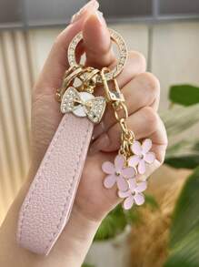 TTOBS 1pc Elegant Leather String Car Key Chain With Lovely Flower Shape Pendant - , Fashionable And Multifunctional Women's Keychain - Available In Multiple Colors, A Perfect Car Owner Accessory And Fashionable Gift Idea