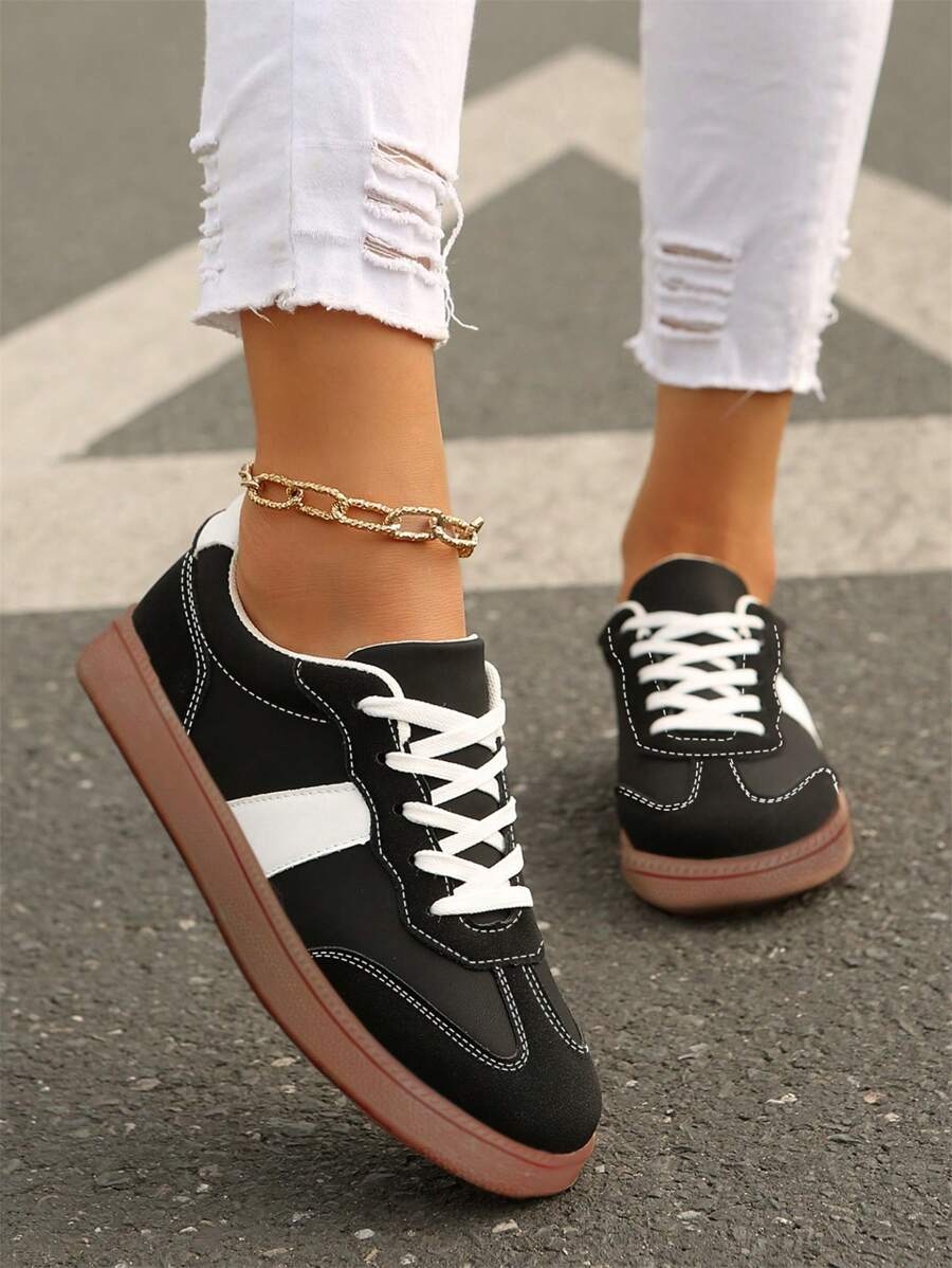 2025 Spring New Women's Fashion Casual Sports Sneakers, Versatile Leisure Shoes - Black - View 1