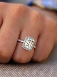 1 pièce Bague de mariage en argent sterling 925 avec un design de 4 griffes, une émeraude taillée et 2 carats de diamant moissanite de couleur D, convient pour les fiançailles, les épouses, les petites amies, les cadeaux d'anniversaire, les cadeaux d'anniversaire de mariage. Bijoux de mariée de haute qualité.